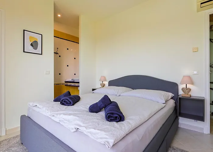 Tatil Evi Provenzalische Maison Des Loups - Garten Mit Meerblick Und Infinity Pool By Riviera Homelife Sainte-Maxime