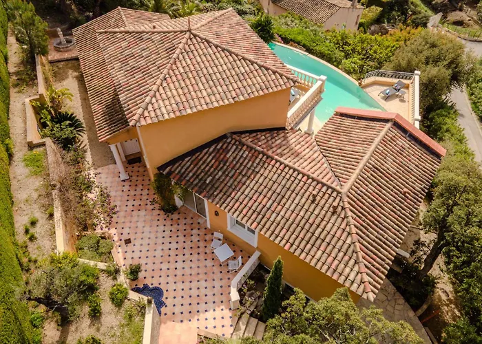 Provenzalische Maison Des Loups - Garten Mit Meerblick Und Infinity Pool By Riviera Homelife Tatil Evi