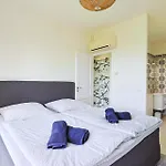 Provenzalische Maison Des Loups - Garten Mit Meerblick Und Infinity Pool By Riviera Homelife Ferienhaus *