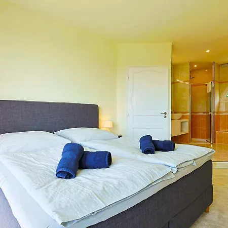 Holiday home Provenzalische Maison Des Loups - Garten Mit Meerblick Und Infinity Pool By Riviera Homelife Sainte-Maxime