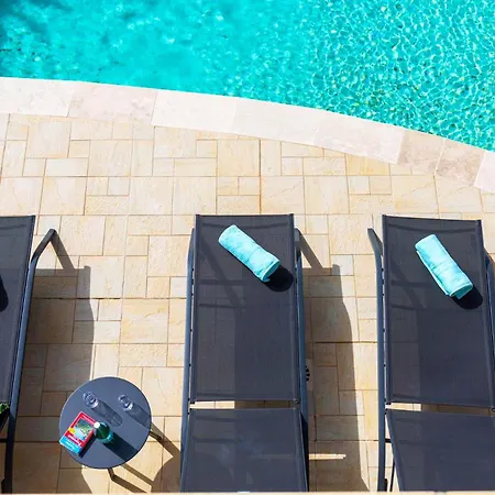 Holiday home Provenzalische Maison Des Loups - Garten Mit Meerblick Und Infinity Pool By Riviera Homelife Sainte-Maxime